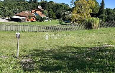 Imagem: O terreno possui 478m² de Área e está localizado em Nova