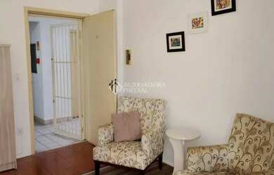 Imagem 2: Sala comercial com banheiro