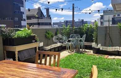 Imagem: O apartamento possui 3 Dormitórios, 3 Banheiros, 2 Vagas na