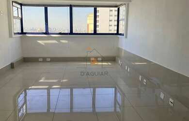 Imagem: O depósito possui 1 Vaga na garagem, 37m² de Área e está