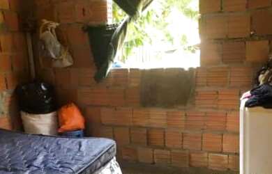 Imagem: A casa possui 3 Dormitórios, 2 Banheiros e está localizado