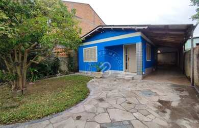 Imagem: A casa possui 2 Dormitórios, 1 Banheiro, 3 Vagas na garagem