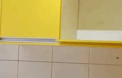 Imagem: O apartamento possui 3 Dormitórios, 1 Banheiro, 1 Vaga na garagem