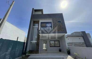 Imagem: A casa em condomínio possui 3 Dormitórios, 3 Banheiros, 131m²