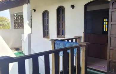 Imagem: A casa possui 2 Dormitórios, 2 Banheiros, 1 Vaga na garagem