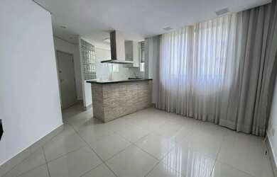 Imagem: O apartamento possui 1 Dormitório, 1 Banheiro, 1 Vaga na garagem