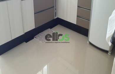 Imagem: A casa possui 3 Dormitórios, 3 Banheiros, 2 Vagas na garagem