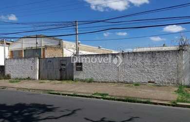 Imagem: O terreno possui 852m² de Área e está localizado em Navegantes