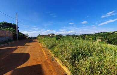 Imagem: Lote em Bicas 360 m2 com asfalto, escritura e registro