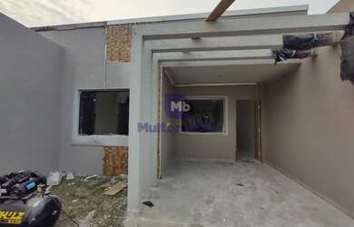 Imagem: A casa possui 3 Dormitórios, 1 Banheiro, 2 Vagas na garagem