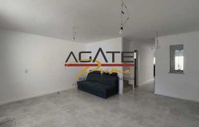 Imagem 3: Agatê Imóveis vende casa duplex 1 locação no Sto Antônio por R 760...