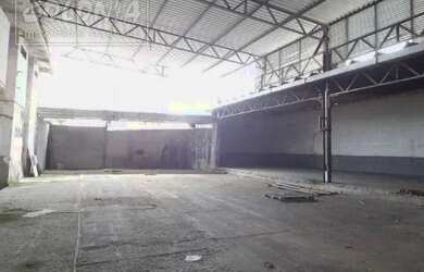 Imagem: O depósito possui 1.100m² de Área e está localizado em