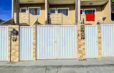 Imagem: A casa possui 2 Dormitórios, 1 Banheiro, 1 Vaga na garagem