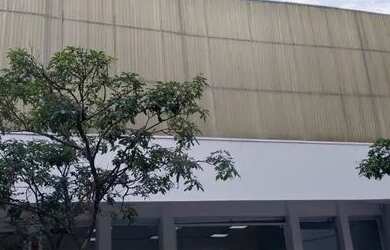 Imagem: O depósito possui 5 Vagas na garagem, 769m² de Área e está