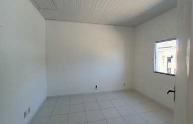 Imagem: A casa possui 2 Dormitórios, 1 Banheiro, 100m² de Área e