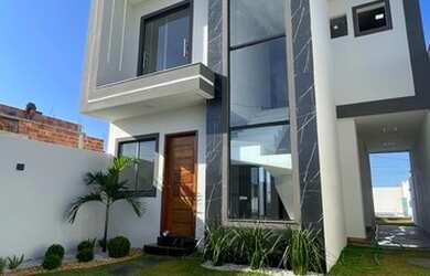 Imagem: A casa possui 3 Dormitórios, 3 Banheiros e está localizado