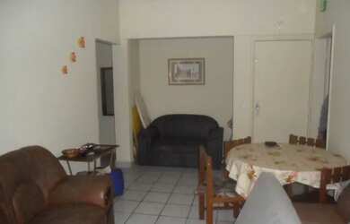 Imagem: O apartamento possui 1 Dormitório, 1 Banheiro, 1 Vaga na garagem