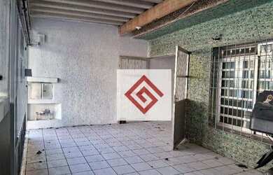 Imagem: A casa possui 4 Dormitórios, 3 Banheiros, 3 Vagas na garagem