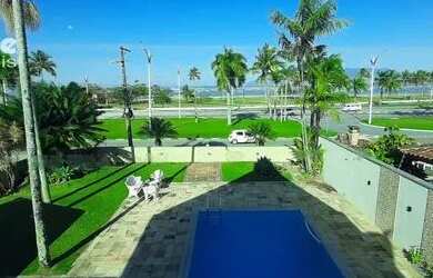 Imagem: A casa possui 5 Dormitórios, 3 Banheiros, 4 Vagas na garagem