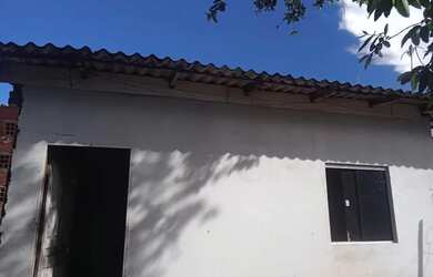 Imagem: A casa possui 1 Dormitório, 1 Banheiro e está localizado