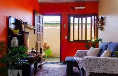 Imagem: A casa possui 2 Dormitórios, 1 Banheiro, 1 Vaga na garagem