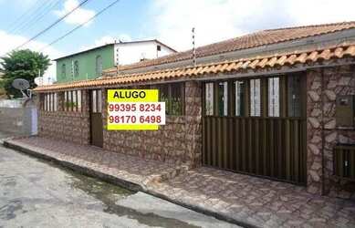 Imagem: A casa possui 3 Dormitórios, 3 Banheiros, 2 Vagas na garagem