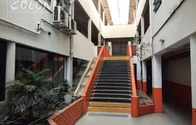 Imagem: O depósito possui 2.200m² de Área e está localizado em