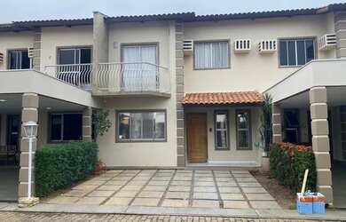 Imagem: A casa em condomínio possui 3 Dormitórios, 3 Banheiros, 2