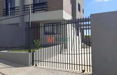 Imagem: A casa possui 3 Dormitórios, 3 Banheiros, 2 Vagas na garagem