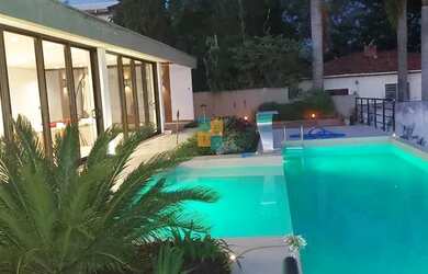 Imagem: A casa em condomínio possui 3 Dormitórios, 5 Banheiros, 5