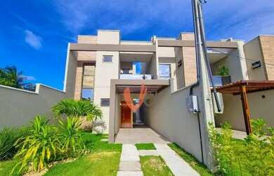 Imagem: A casa em condomínio possui 4 Dormitórios, 4 Banheiros, 2