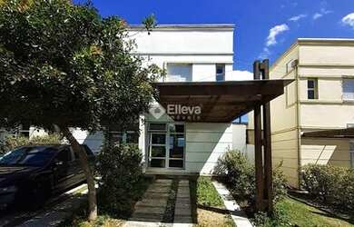 Imagem: A casa possui 2 Dormitórios, 2 Banheiros, 1 Vaga na garagem