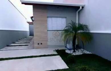 Imagem: A casa possui 2 Dormitórios, 2 Banheiros, 2 Vagas na garagem