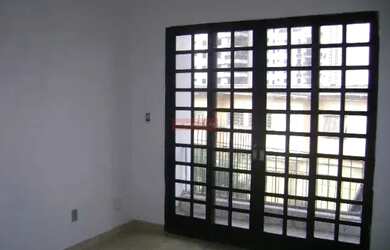 Imagem: A casa para alugar possui 3 Dormitórios, 3 Banheiros, 1 Vaga