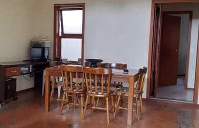 Imagem 3: VENDO CASA ATIBAIA. Piscina, Área de serviço, Lareirae5 Vagas na garagem