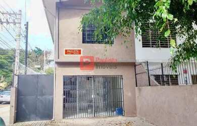 Imagem: A casa possui 2 Dormitórios, 1 Banheiro, 2 Vagas na garagem