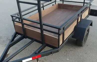 Imagem: A casa à venda possui 1 Dormitório, 1 Banheiro, 2 Vagas na