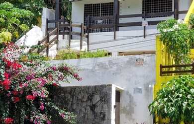 Imagem: A casa possui 3 Dormitórios, 2 Banheiros, 95m² de Área e