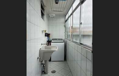 Imagem 15: Amplo, 2 quartos, sala, cozinha, banheiro, área de serviço, com armários,...