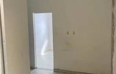 Imagem: A casa possui 1 Dormitório, 1 Banheiro, 45m² de Área e está