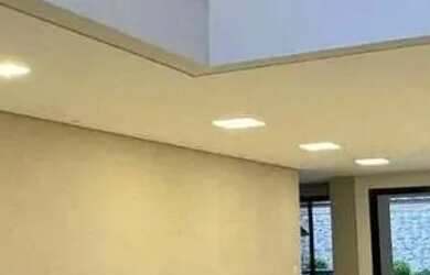 Imagem: A casa em condomínio possui 4 Dormitórios, 5 Banheiros, 4