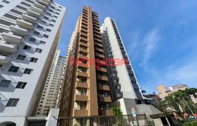 Imagem: O apartamento possui 3 Dormitórios, 1 Banheiro, 2 Vagas na