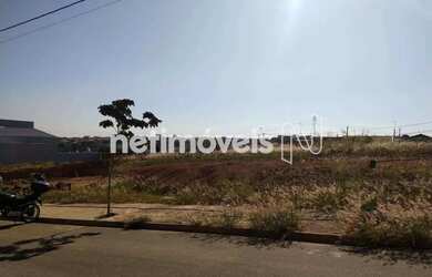 Imagem: O terreno possui 250m² de Área e está localizado em Reserva