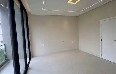 Imagem 5: Duplex em Fino Acabamento/ 04 Suítes com closet e Varanda/ 03Suítes...