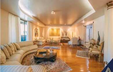 Imagem: O apartamento possui 4 Dormitórios, 5 Banheiros, 3 Vagas na