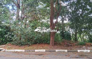 Imagem: O terreno à venda possui 1200m² de Área e está localizado