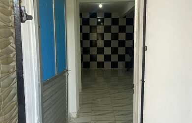 Imagem: A casa possui 1 Dormitório, 1 Banheiro e está localizado