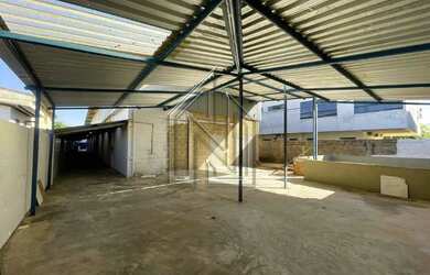 Imagem: O depósito possui 904m² de Área e está localizado em Plano