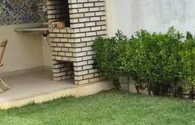 Imagem: A casa em condomínio possui 3 Dormitórios, 2 Banheiros, 1