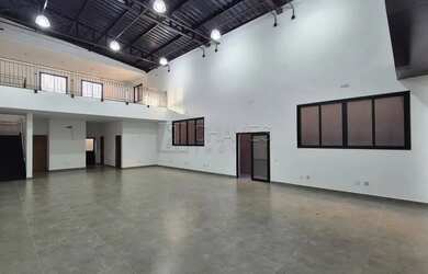 Imagem: O depósito possui 205m² de Área, Imóvel novo e está localizado